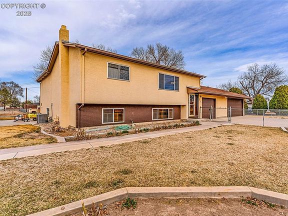 2nd image of 25451 Parkview Dr