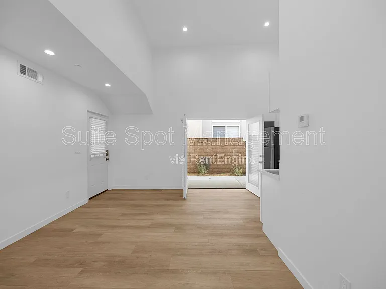 308 N Catalina Ave #6 — Photo 9