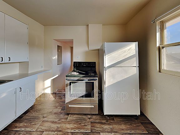 5th image of 317 S Vincent Ct #317