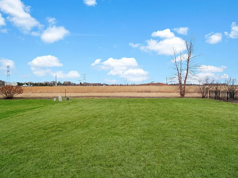 4255 Fraser Cir — Photo 38