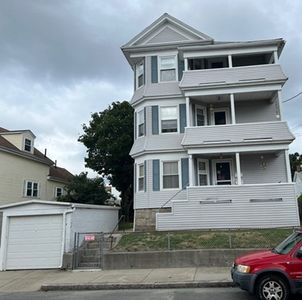 57 Mott St, Fall River, MA, 02721