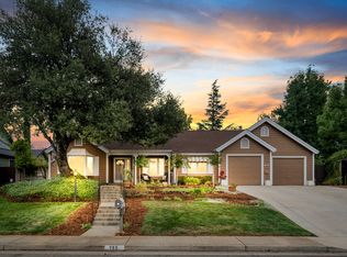 735 Sunriver Ln, Redding, CA 96001