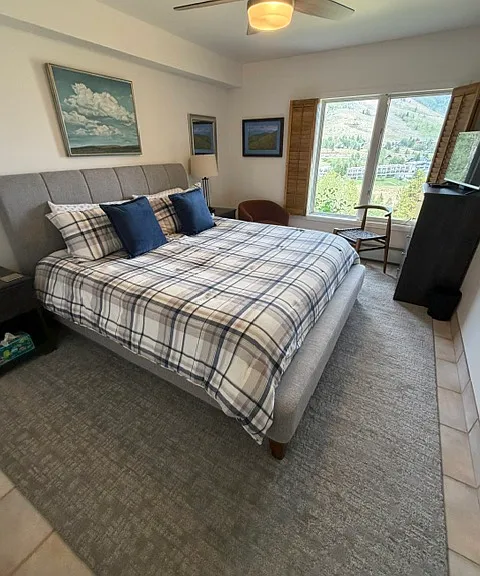 Bedroom #2 (on entry level).