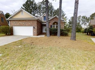 7041 Pitcairn Dr, Fayetteville, NC 28306
