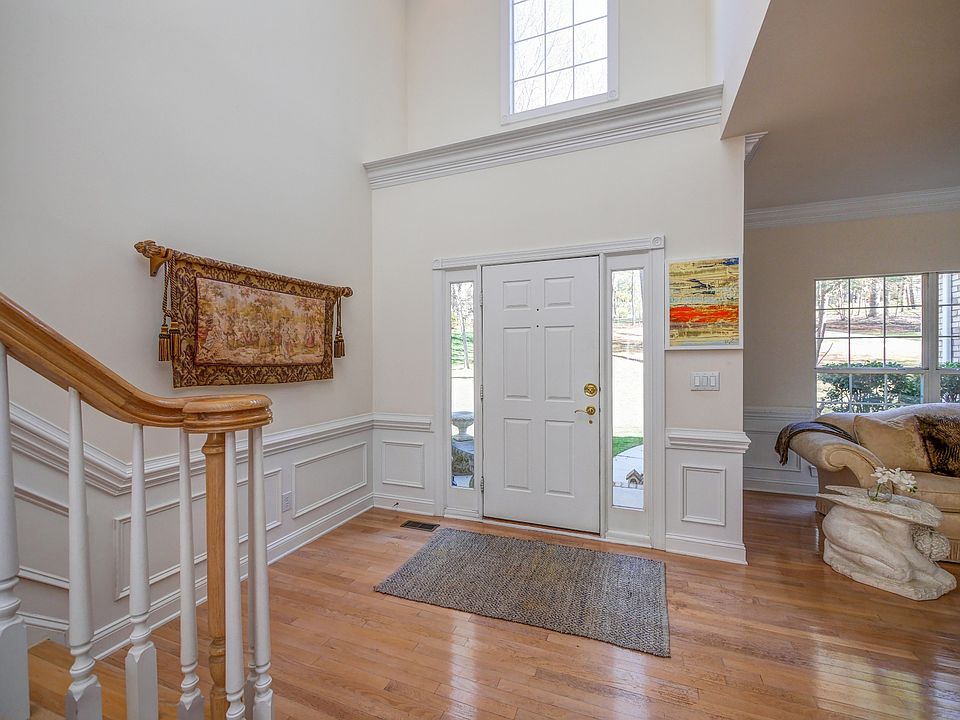 1st image of 120 Cypress Cove Ln