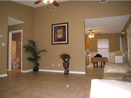 3rd image of 10610 Willow Lake Dr