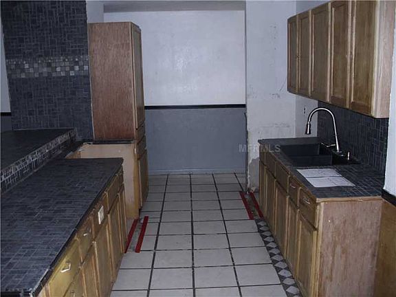 3rd image of 1326 Sunset Ave