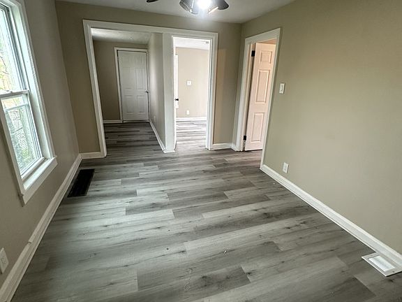 5th image of 12935 McGowan Ave
