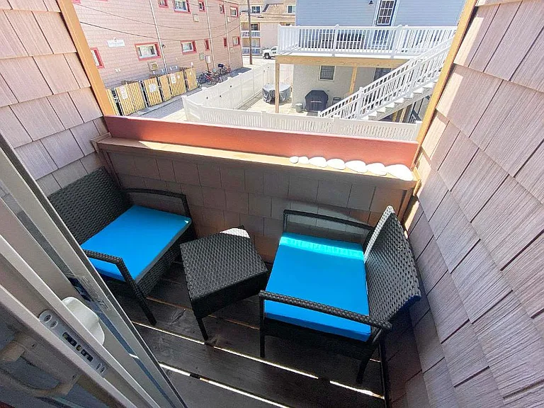 330 42nd St S #B15 — Photo 16