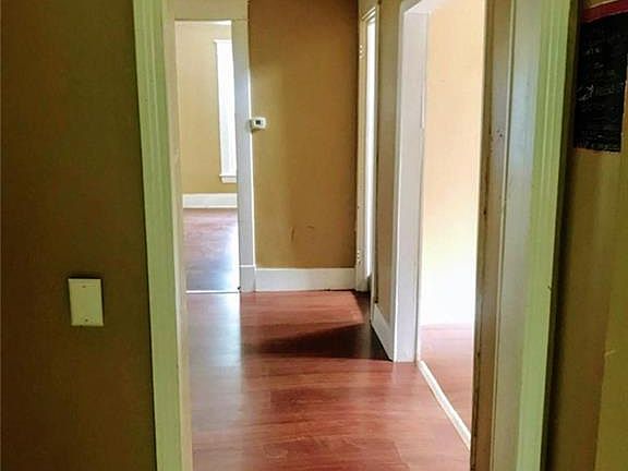 4th image of 8394 Park Ave