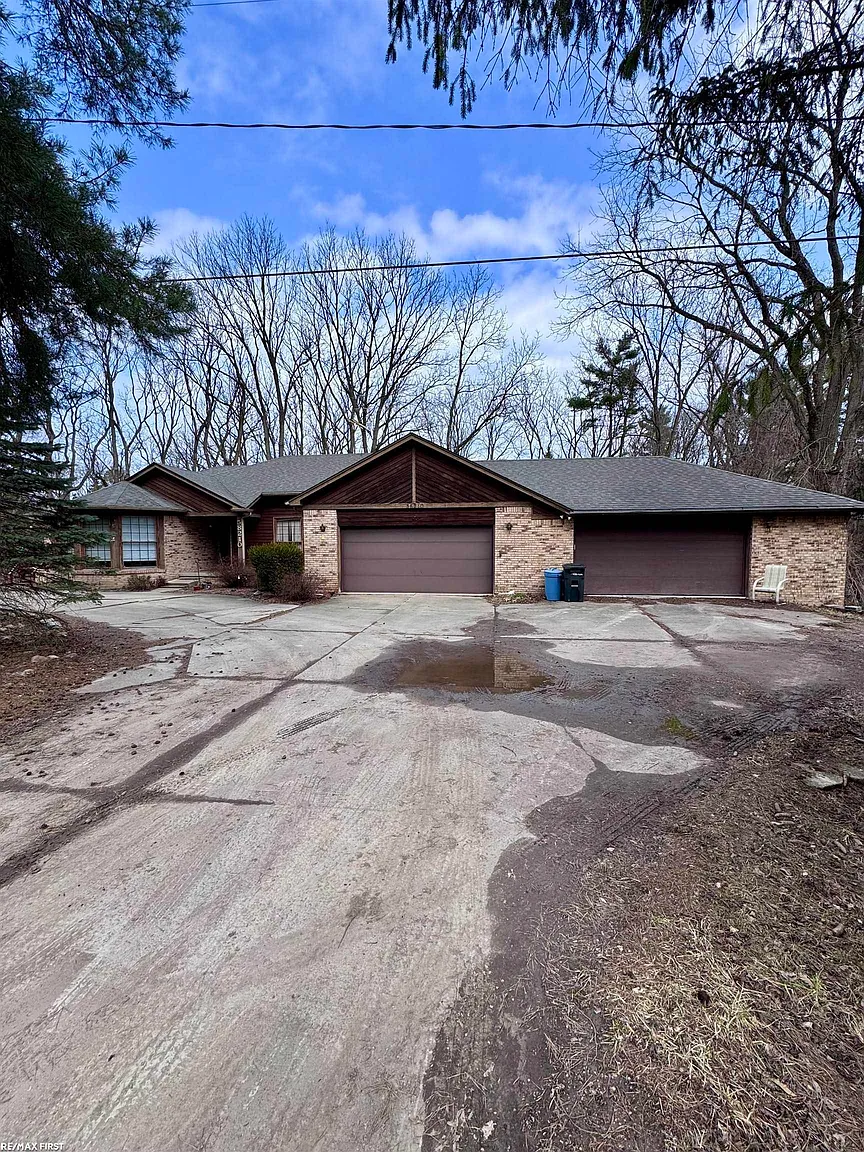58210 Timothy Ln photo 1