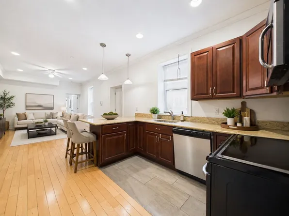 1621 Green Street, 1621 Green St #1R, Philadelphia, PA 19130