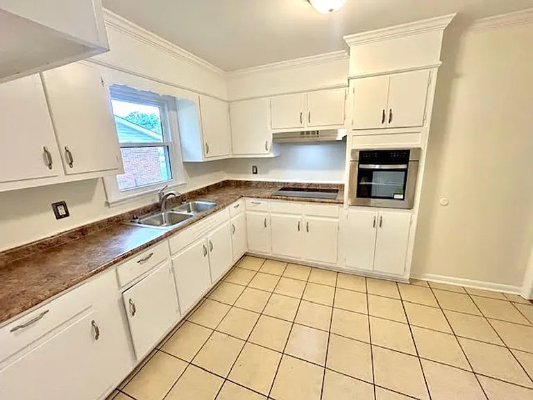 3130 Tucker Dr NW — Photo 8