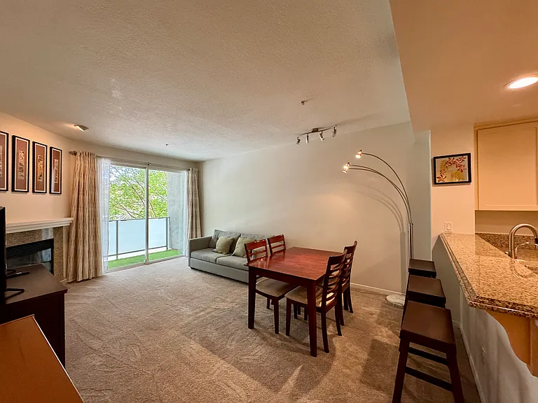 160 S Hudson Ave #211 — Photo 8