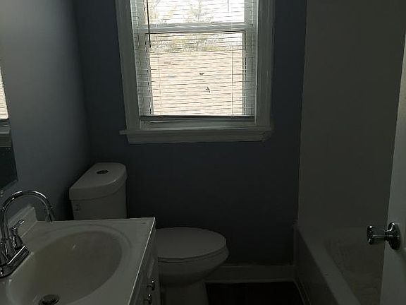 2nd image of 3014 East Ave #3