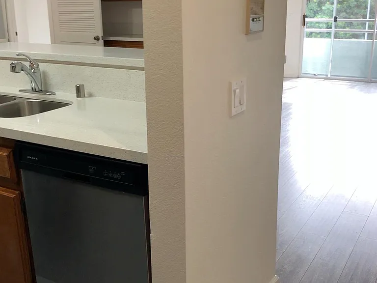 14615 Burbank Blvd #201 — Photo 25