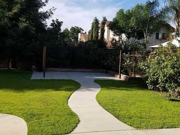 2nd image of 2864 E Cromwell Ave