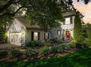 605 Crystal Ln, Elm Grove, WI 53122