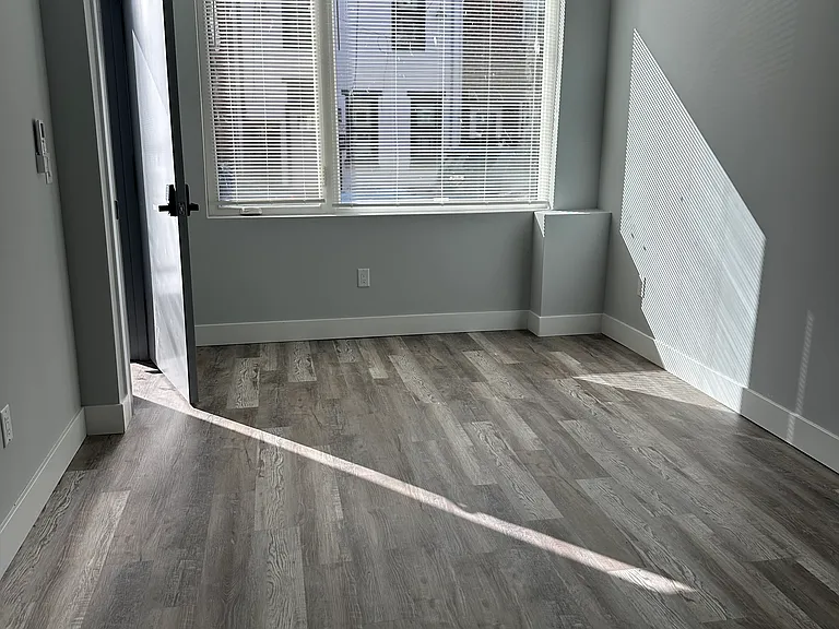 1533 N Lawrence St #1 — Photo 5