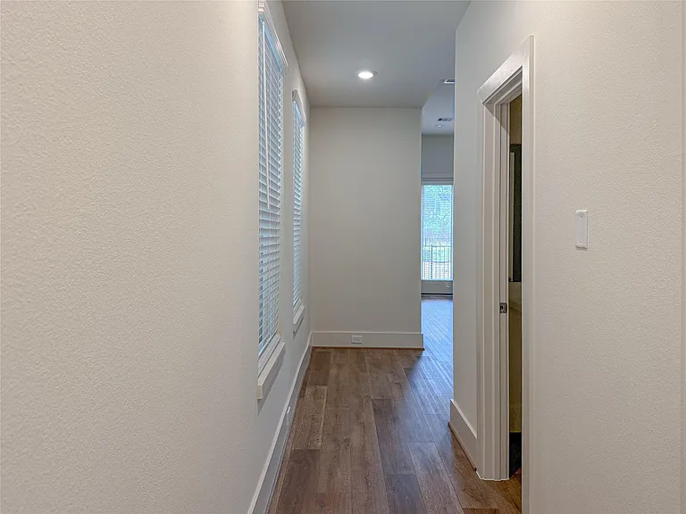 881 Rachel St #D — Photo 10
