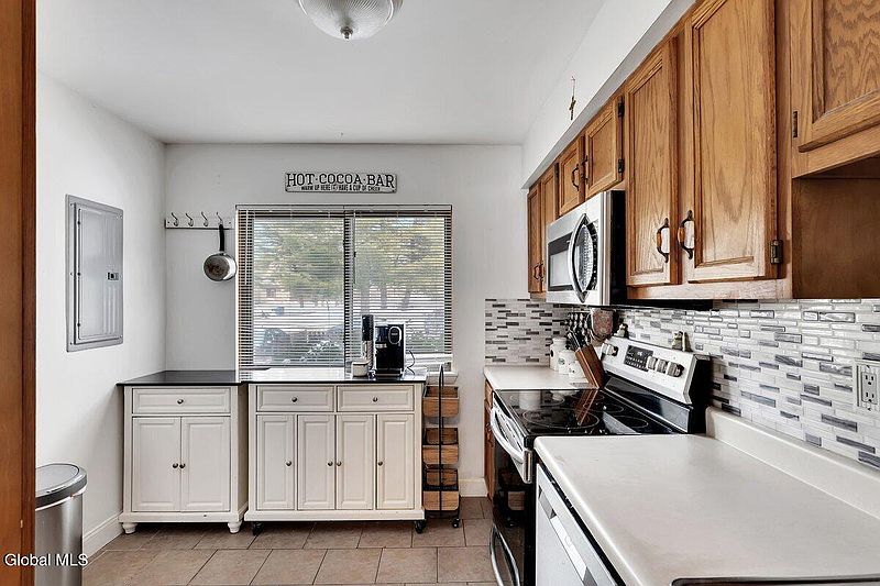 5th image of 95 Ridgewood Terrace