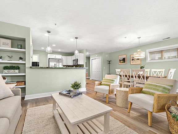 5th image of 100 Hope St Suite 12