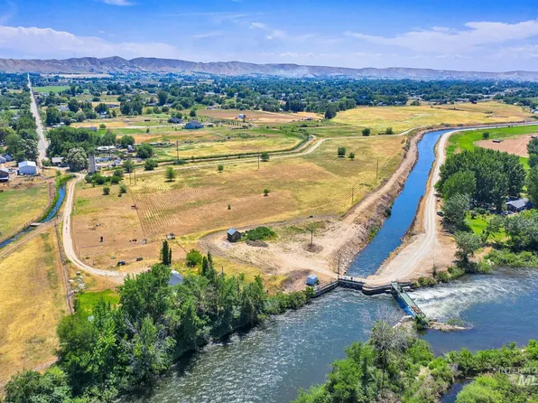 1870 Meyer Ln, Emmett, ID 83617