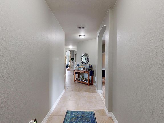 4th image of 688 Peacock Lane