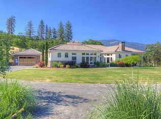 185 Blue Chip Ln, Grants Pass, OR 97527