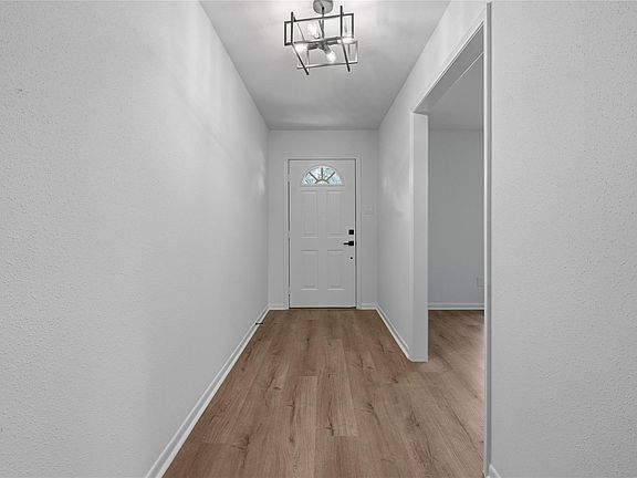 3rd image of 210 Ridgemont Dr