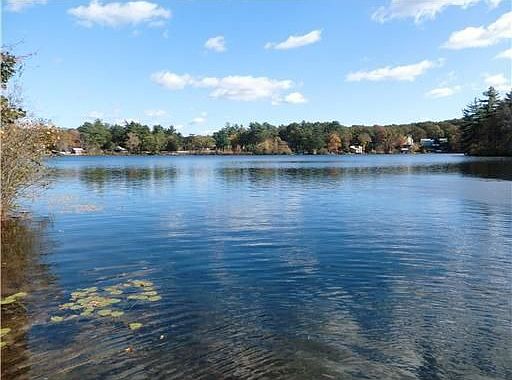 3rd image of 237 Lake Dr