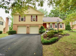 9012 Parliament Dr, Burke, VA 22015