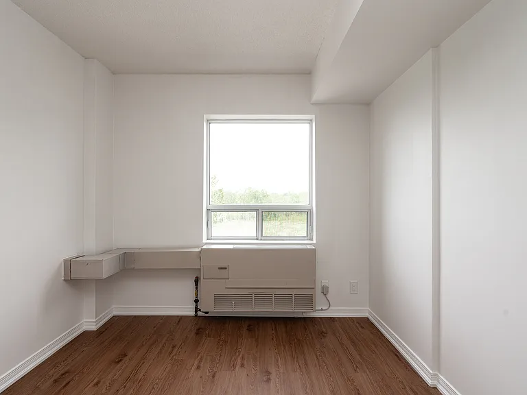 333 Sidney Belsey Cres — Photo 11