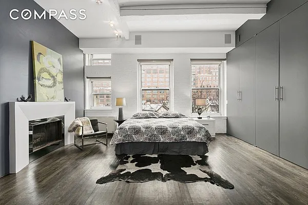 Sold by Compass | media 10