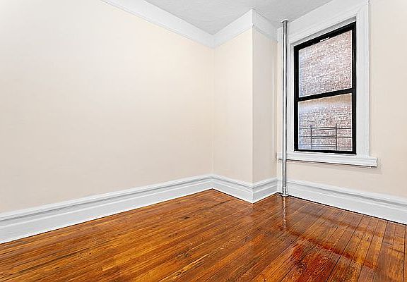 5th image of 555 W 170th St #31