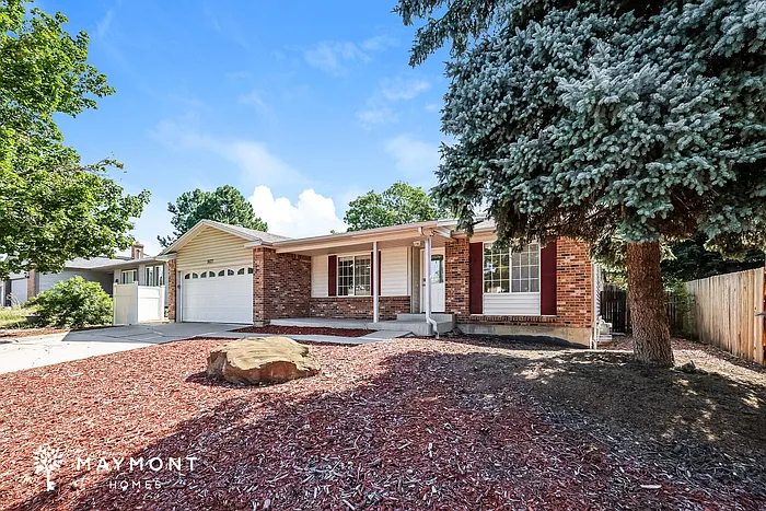 4 bed, 3.0 bath, 2800 sqft, $3,095 — Photo 4