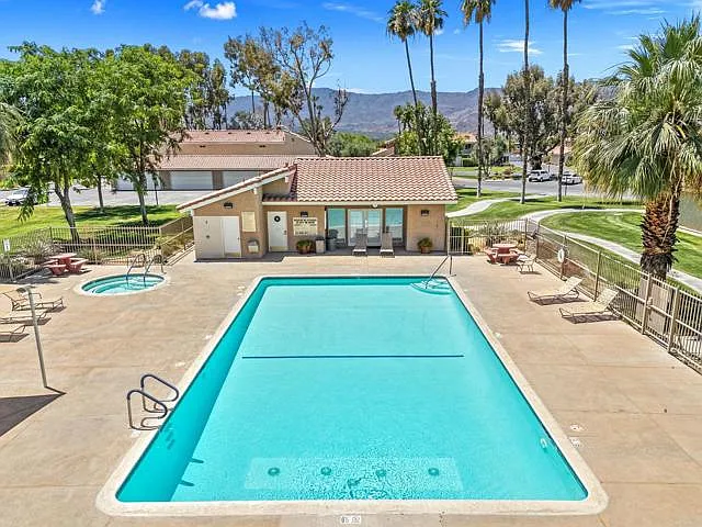 3 bed, 1288 sqft, $2,750 — Photo 3