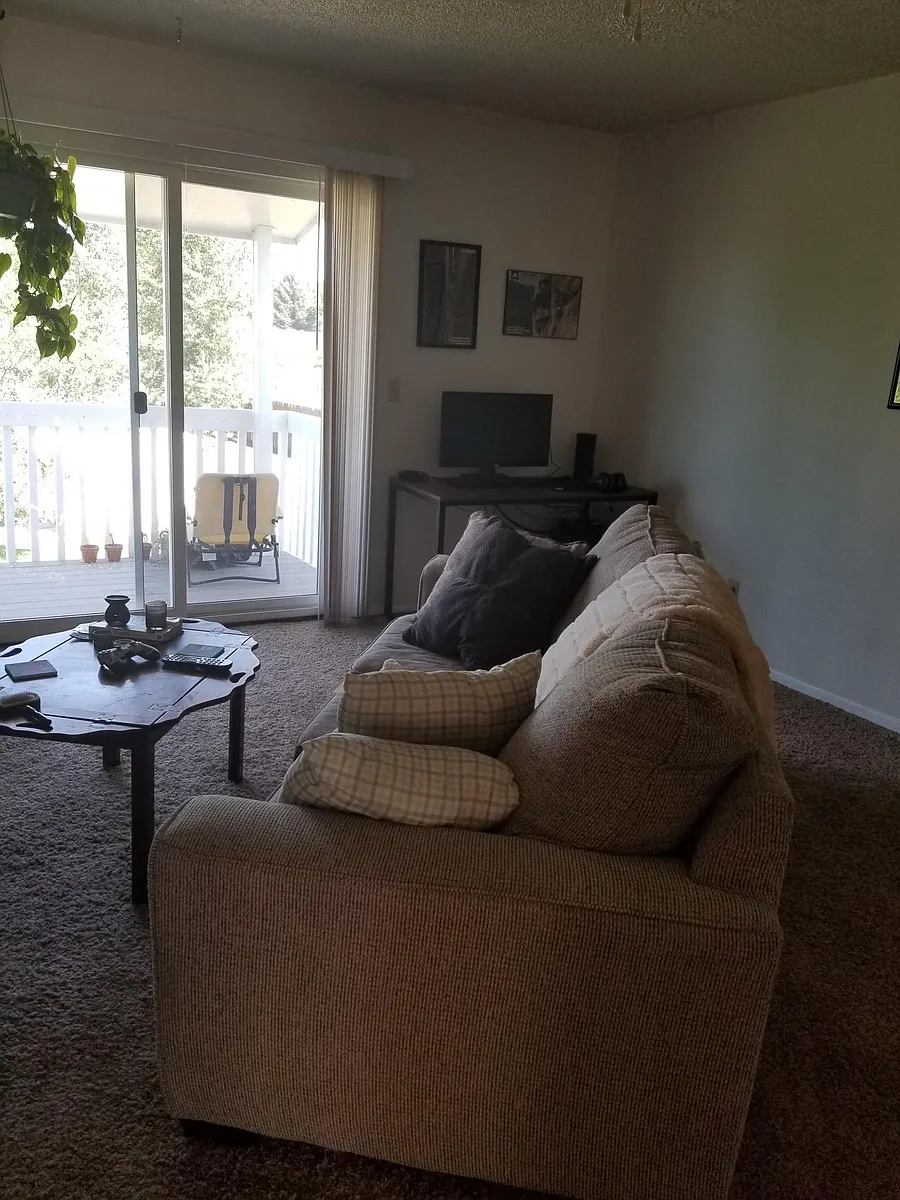 Building Photo - 127 Valley View Dr