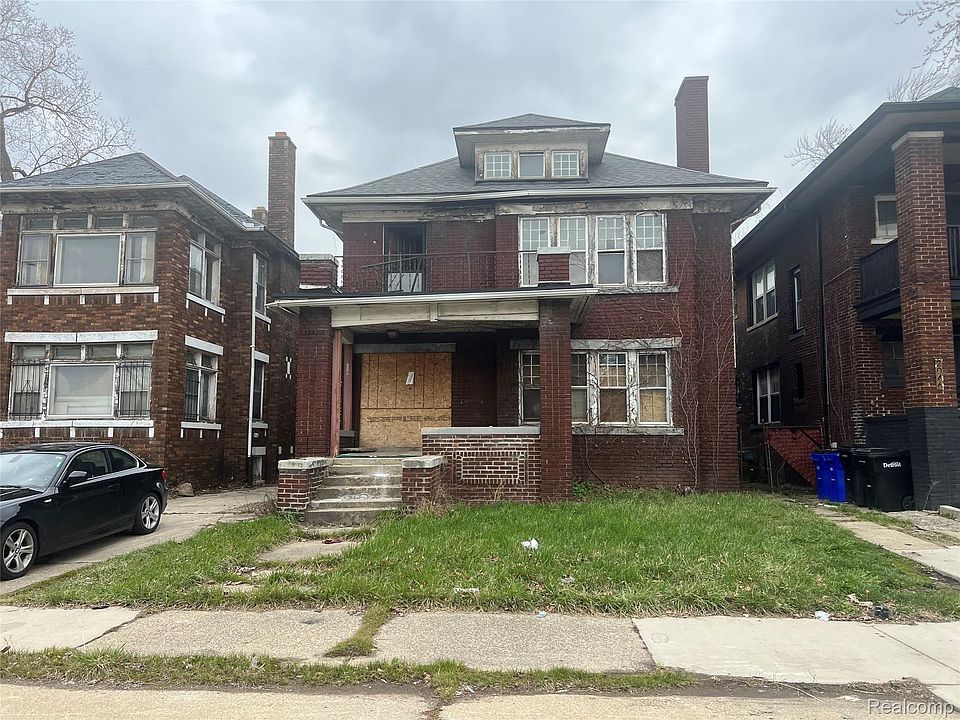 1st image of 2052 Clairmount St