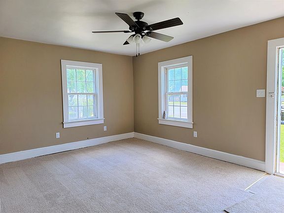 2nd image of 578 Ashton Ave