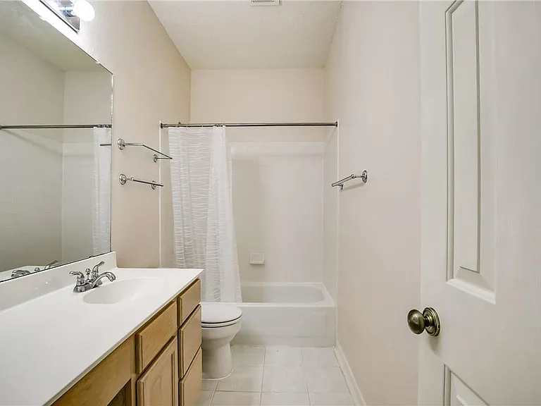 1706 Chino Cv — Photo 21