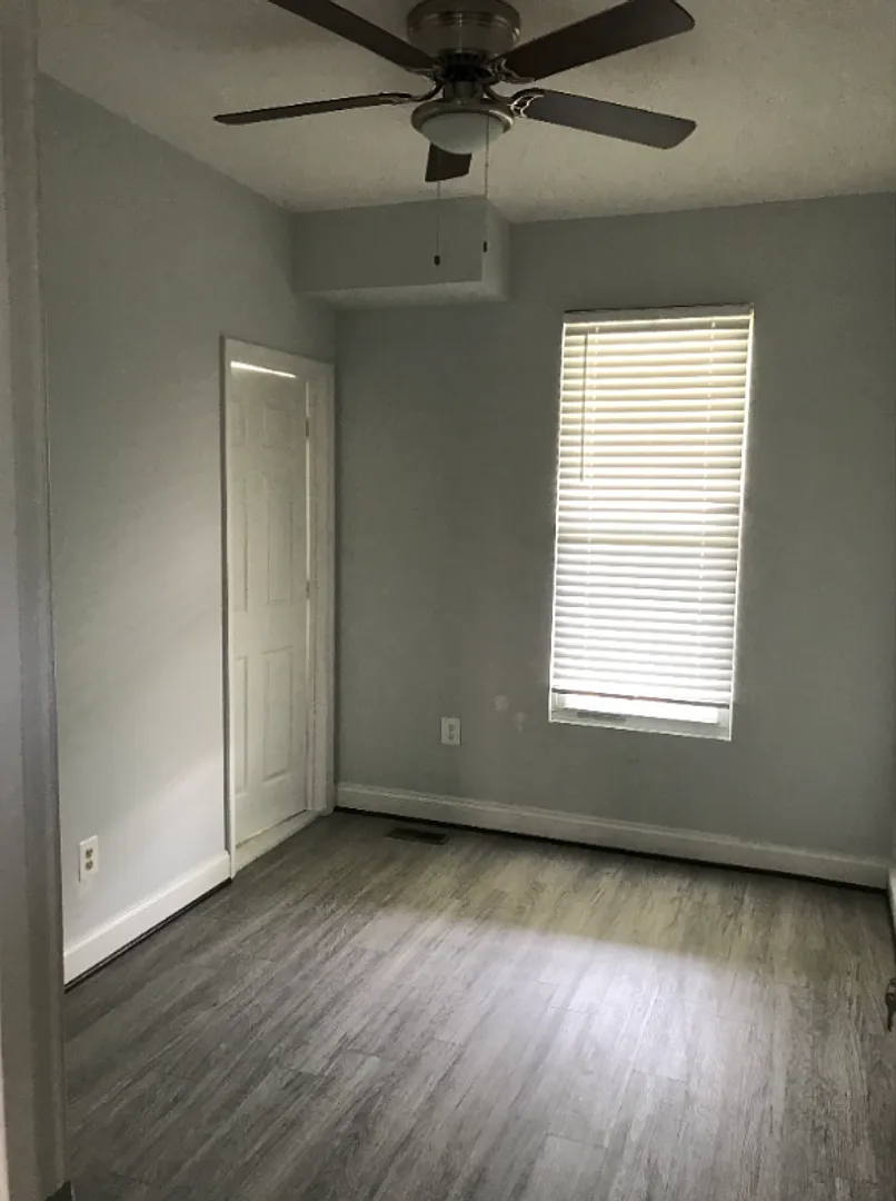 5324 Ready Ave $550 (Shared Bath) — Photo 2