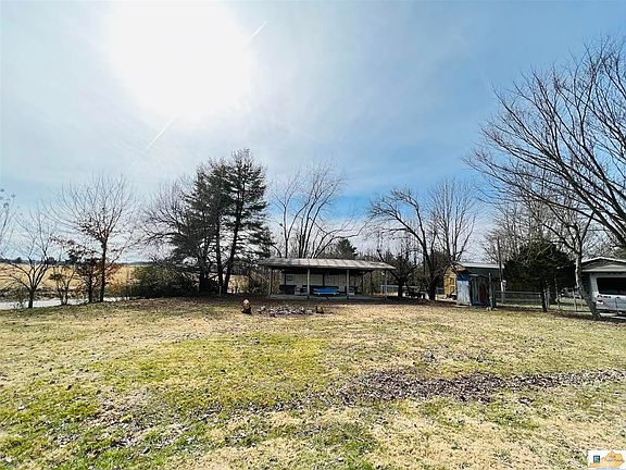 3rd image of 50 Horseshoe Dr