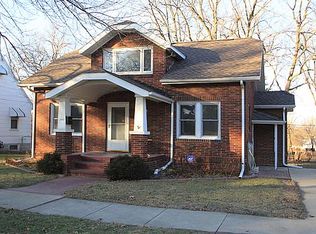 260 21st Ave SW, Cedar Rapids, IA 52404