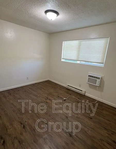 352 S Blackstone St #8 — Photo 9