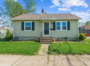 1025 B Ave NW, Cedar Rapids, IA 52405