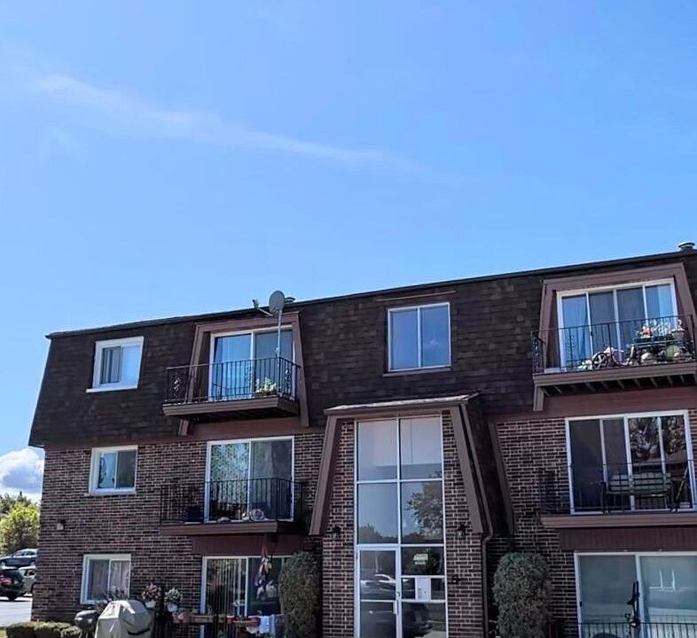 1st image of 7121 W 166th St #2A-2NE