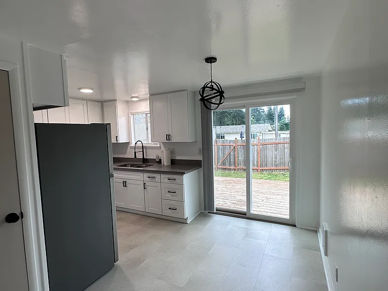 115 Barbara Ln — Photo 8