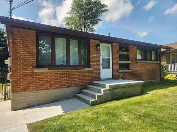 26 Grandfield St, Hamilton, ON L8T 2H2
