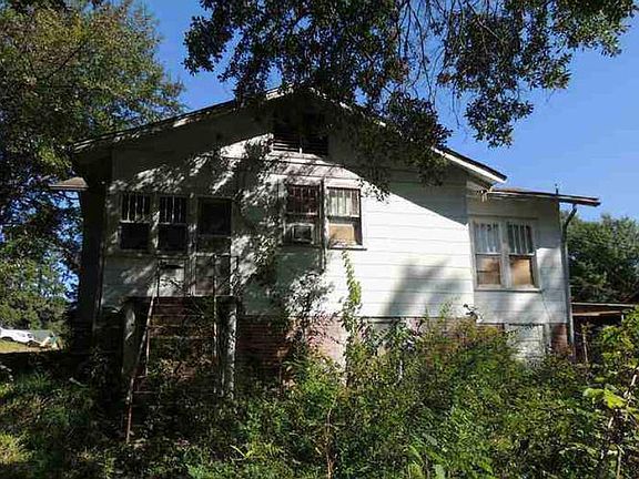 2nd image of 625 Liberty St
